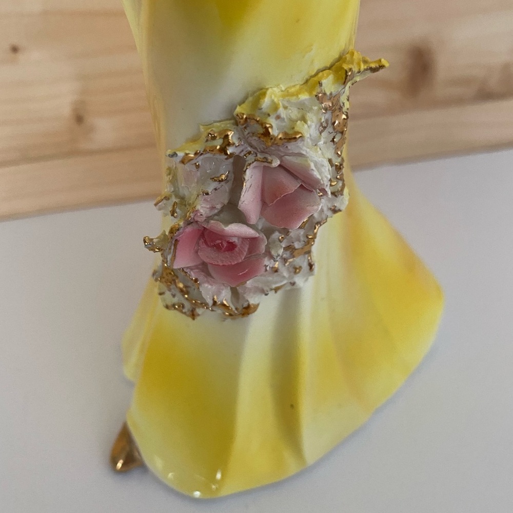 VINTAGE 10” Tall Victorian Lady Figurine Yellow Dress Golden Ruffled Accents - Picture 4 of 13